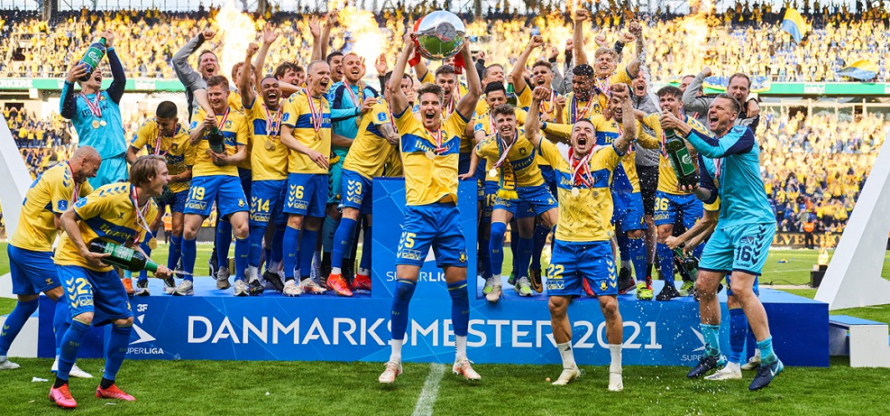 Ugens vindere: Bankdirektør finder hylde efter omskiftelig rejse – Udenlandske pengemænd kan styrke toppen af dansk fodbold